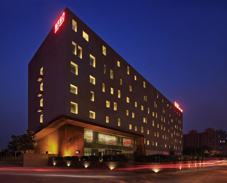 Ease House Luoyang Hotel Luoyang  Exterior photo